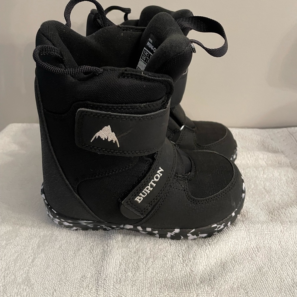 Burton Kids Snowboard Boots. Never Worn. Size 13C. #1026